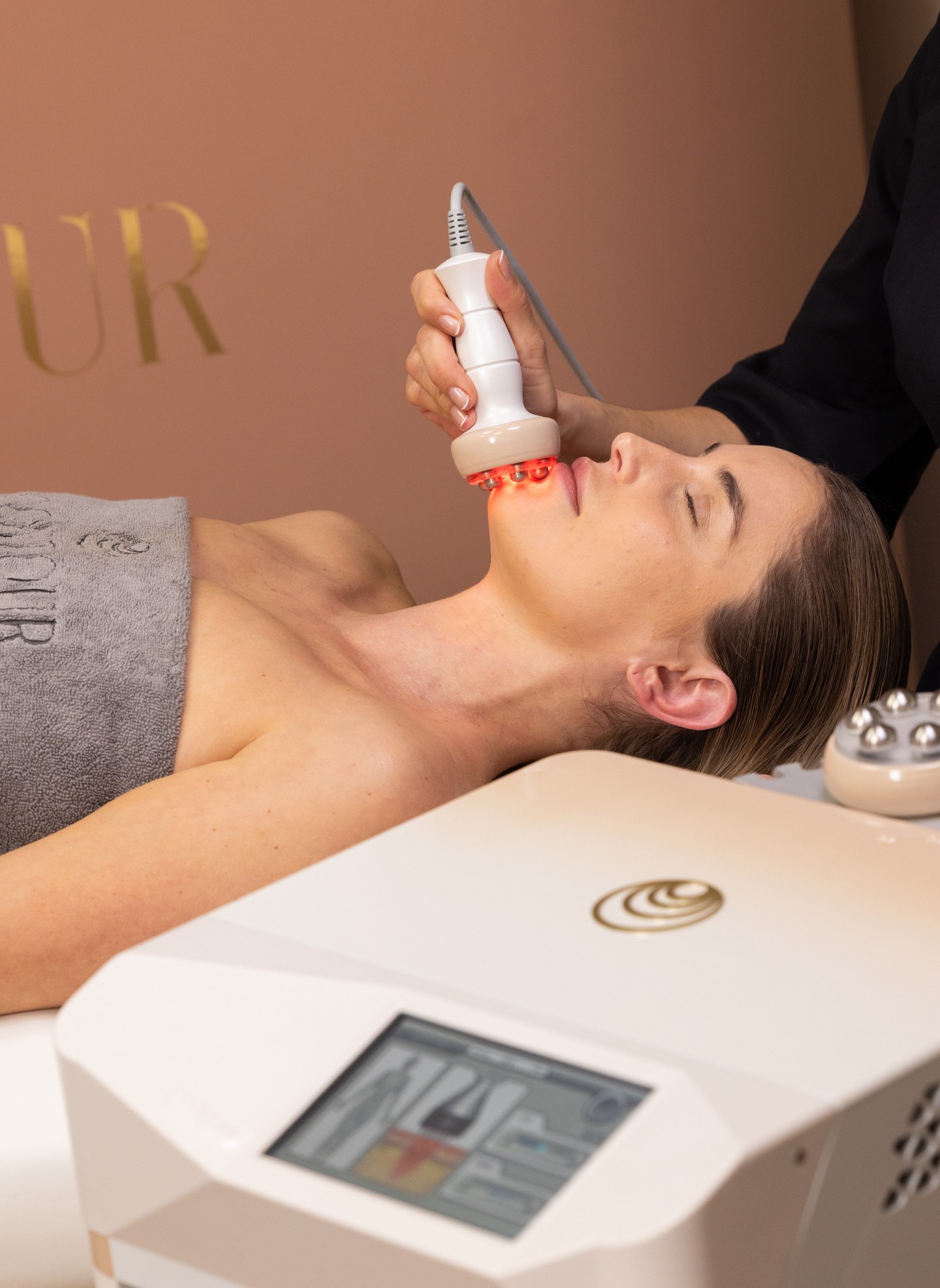 Clinical Skin Laser Contour Paris