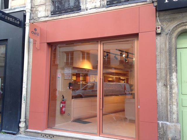 AVRIL PARIS